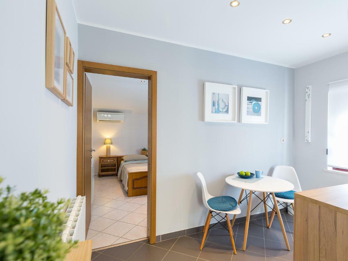 Cosy Studio Apartment Porec Exterior photo