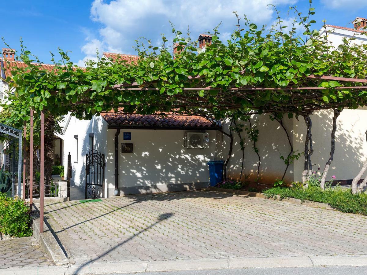 Cosy Studio Apartment Porec Exterior photo
