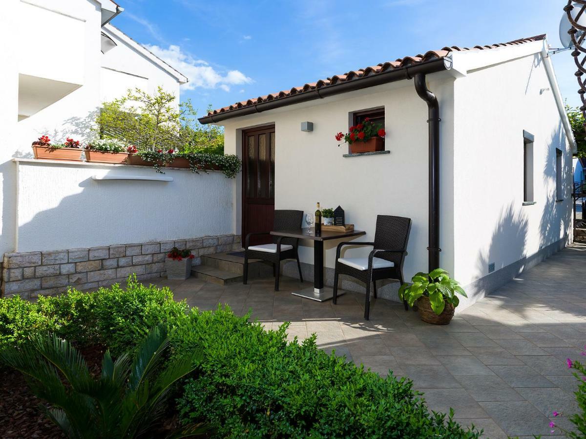 Cosy Studio Apartment Porec Exterior photo